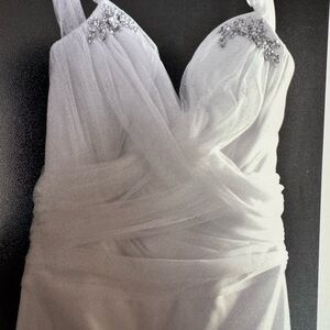 Vera Wang English Net Wrap Bodice Wedding Dress with Beaded Accents Spring 2004